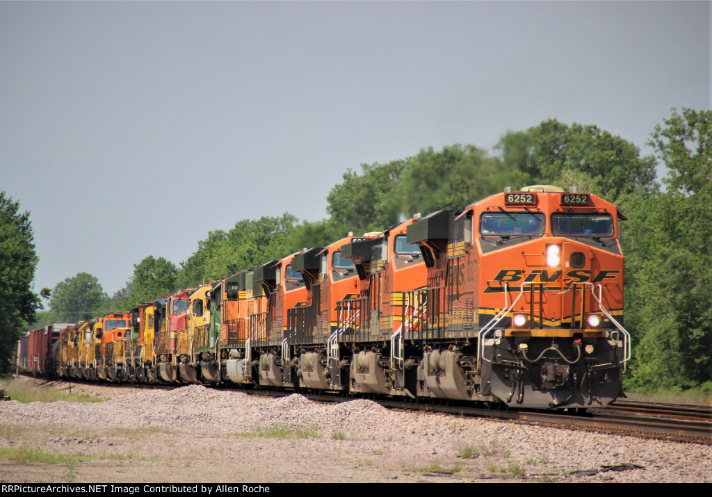 BNSF 6252